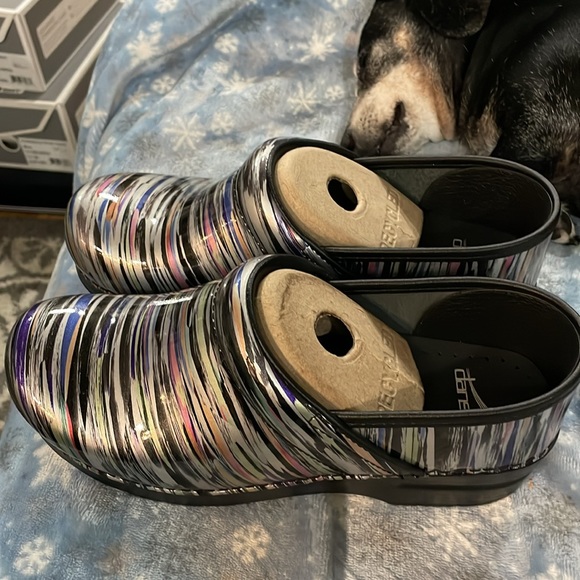 BNIB Dansko Striped Clog, Size 39 - Picture 2 of 3